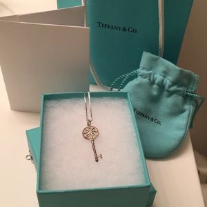 SALE Tiffany Daisy Key